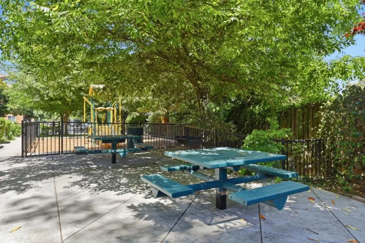 566 Almaden Walk Loop, San Jose, California 95125