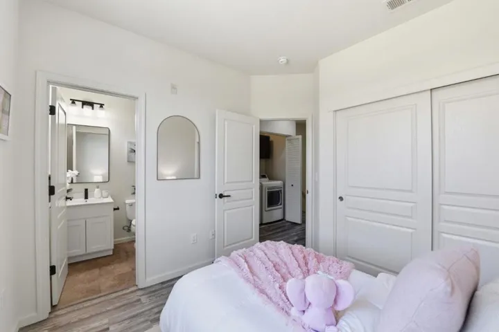 566 Almaden Walk Loop, San Jose, California 95125