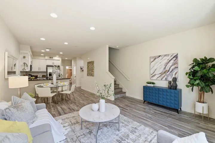 566 Almaden Walk Loop, San Jose, California 95125