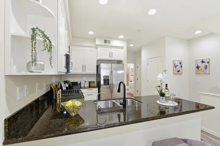 566 Almaden Walk Loop, San Jose, California 95125