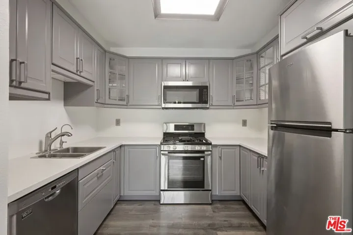 24817 Sand Wedge Lane, Valencia, California 91355