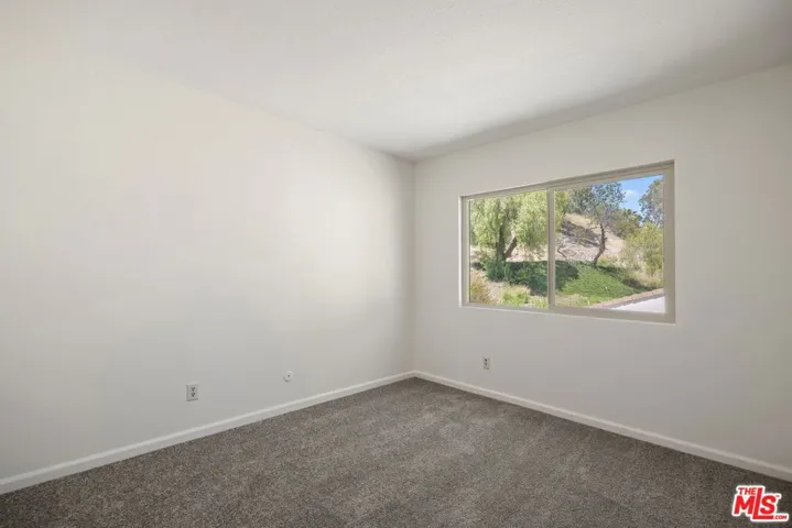 24817 Sand Wedge Lane, Valencia, California 91355