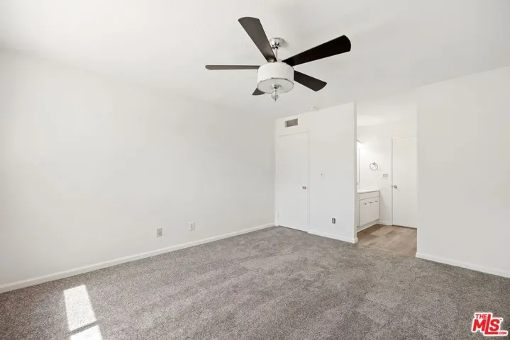 24817 Sand Wedge Lane, Valencia, California 91355