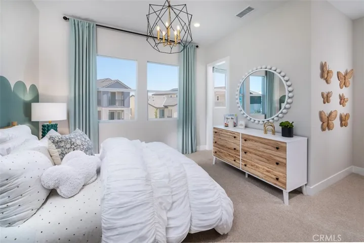 Model Home Bed 3