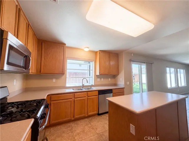 4825 Woods, Hemet, California 92545