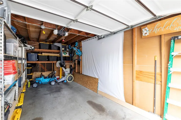 Detached Garage