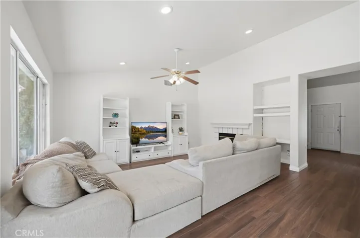 15156 Biarritz St., Lake Elsinore, California 92530
