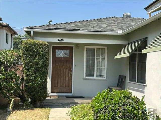 Back unit: 161 1/2
2 bedroom 1bath