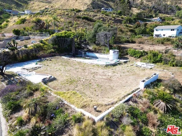 20521 Roca Chica Drive, Malibu, California 90265
