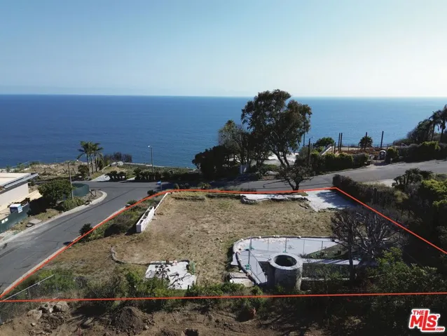 20521 Roca Chica Drive, Malibu, California 90265