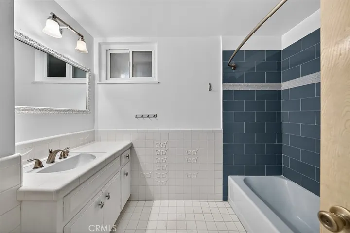 1635 E Ocean C4, Long Beach, California 90802