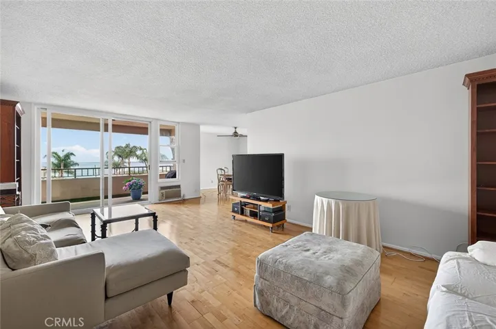1635 E Ocean C4, Long Beach, California 90802