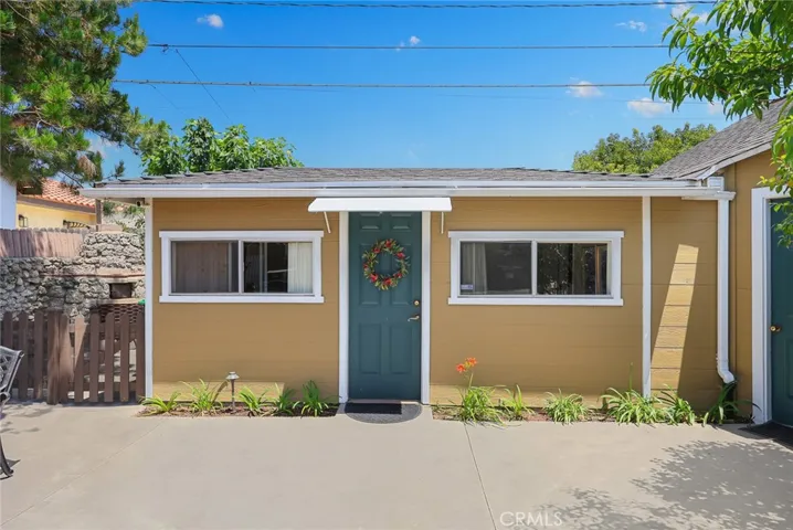 Studio unit in the back yard