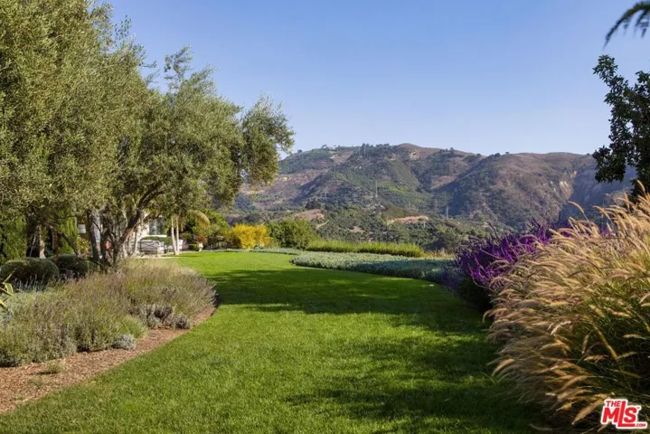 7200 Casitas Pass