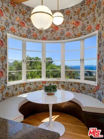 Breakfast Nook