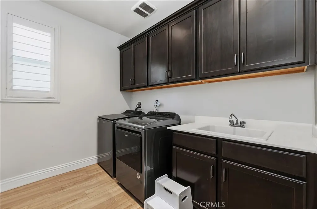 Laundry room with sink & cabinetry upgrade