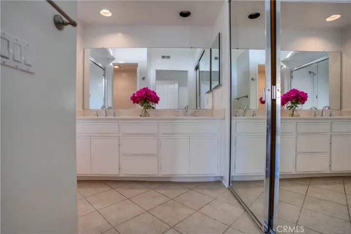 24621 Senda Salvia, Calabasas, California 91302