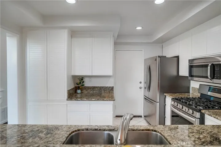 24621 Senda Salvia, Calabasas, California 91302