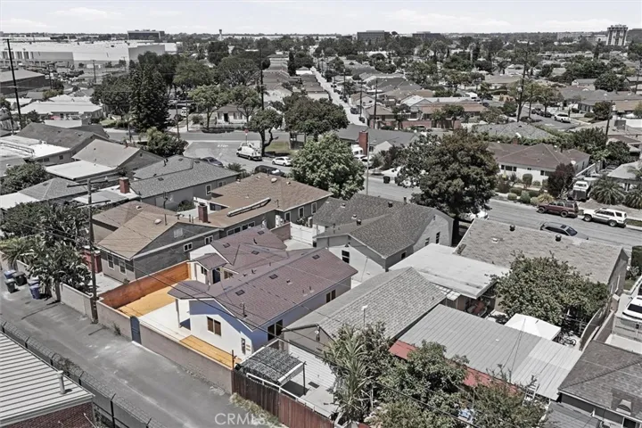 Highlighted here is the attached 2 ADUs on the property.