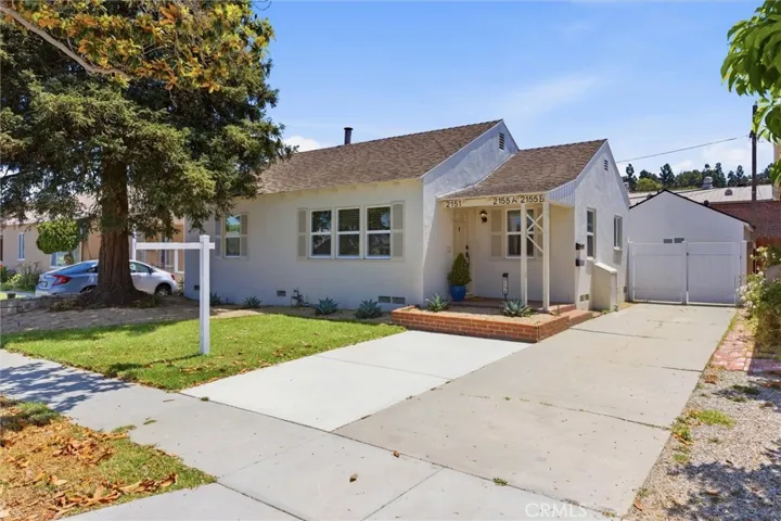 Another angle of the single family home.