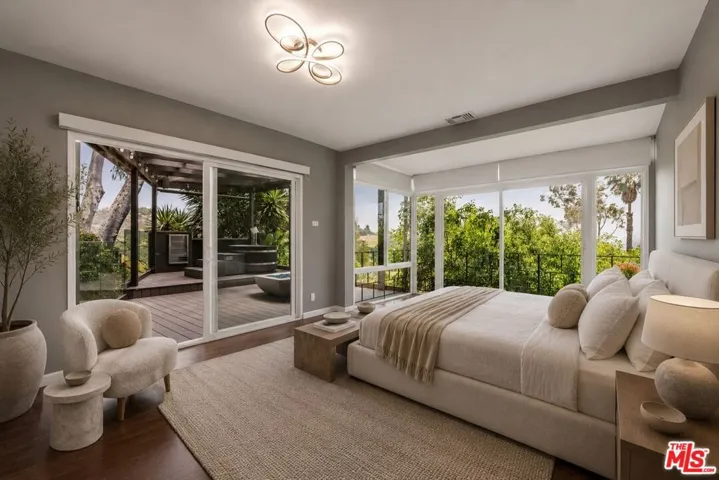 1438 Davies Drive, Beverly Hills, California 90210