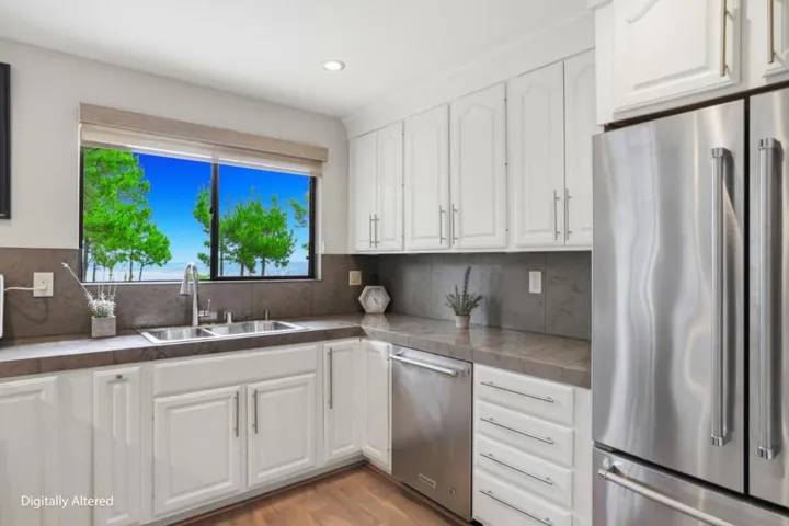 70 Forest Ridge Road 1, Monterey, California 93940