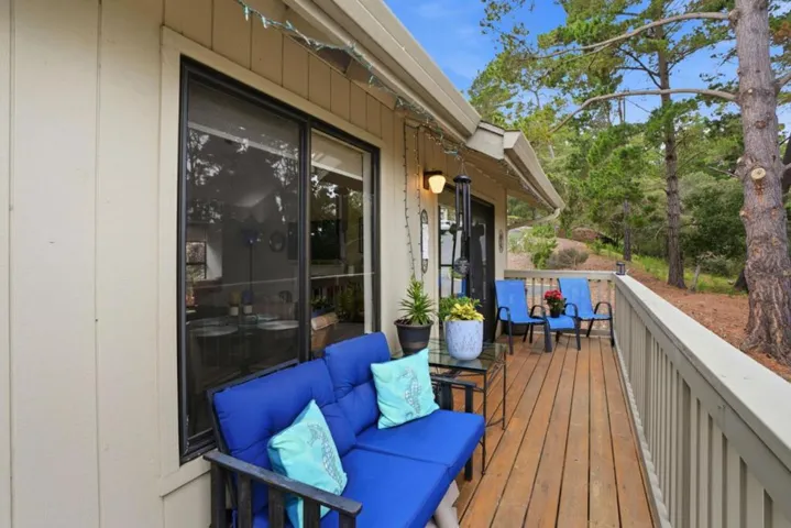 70 Forest Ridge Road 1, Monterey, California 93940