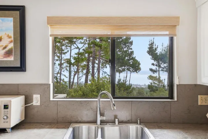 70 Forest Ridge Road 1, Monterey, California 93940