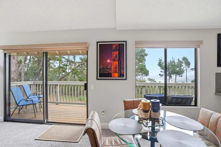 70 Forest Ridge Road 1, Monterey, California 93940