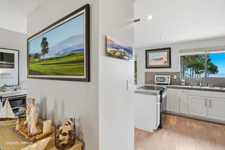 70 Forest Ridge Road 1, Monterey, California 93940