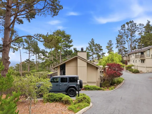 70 Forest Ridge Road 1, Monterey, California 93940