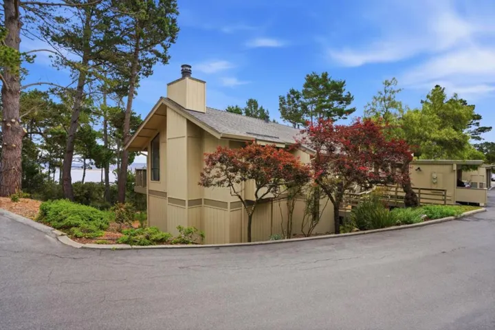 70 Forest Ridge Road 1, Monterey, California 93940