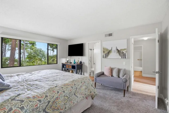70 Forest Ridge Road 1, Monterey, California 93940