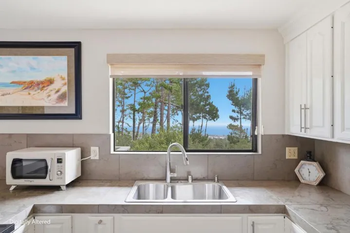 70 Forest Ridge Road 1, Monterey, California 93940
