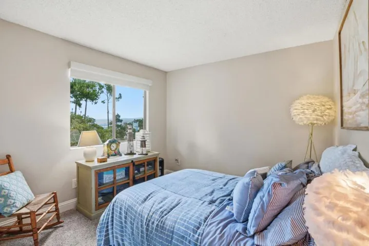 70 Forest Ridge Road 1, Monterey, California 93940