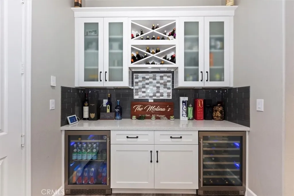 Wet bar