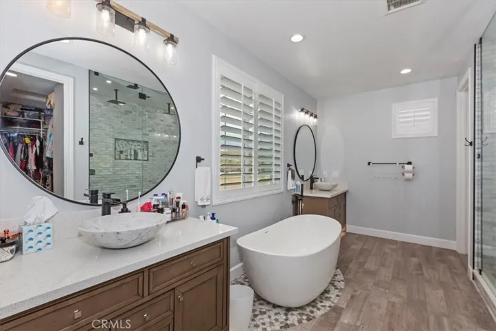 Primary bath