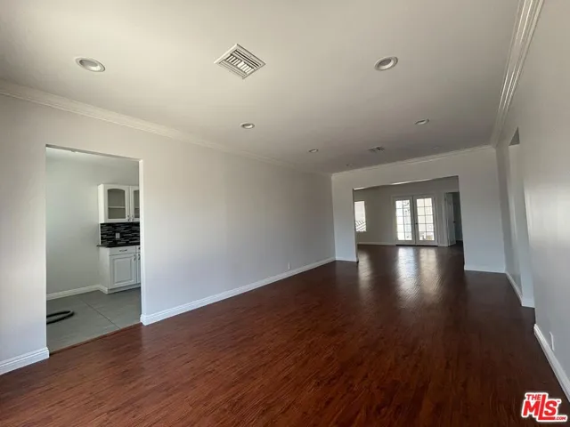 6537 Teesdale Avenue, North Hollywood, California 91606