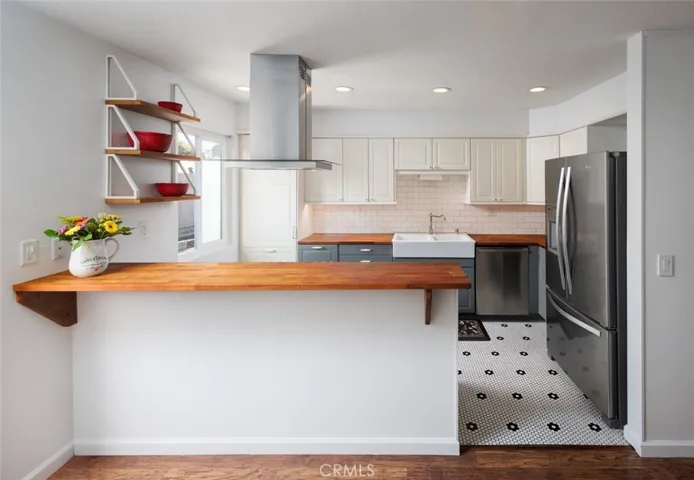 17962 Irvine Boulevard, Tustin, California 92780