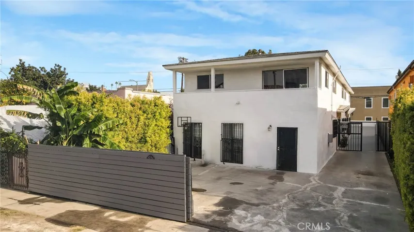2806 S Norton Avenue, Los Angeles, California 90018