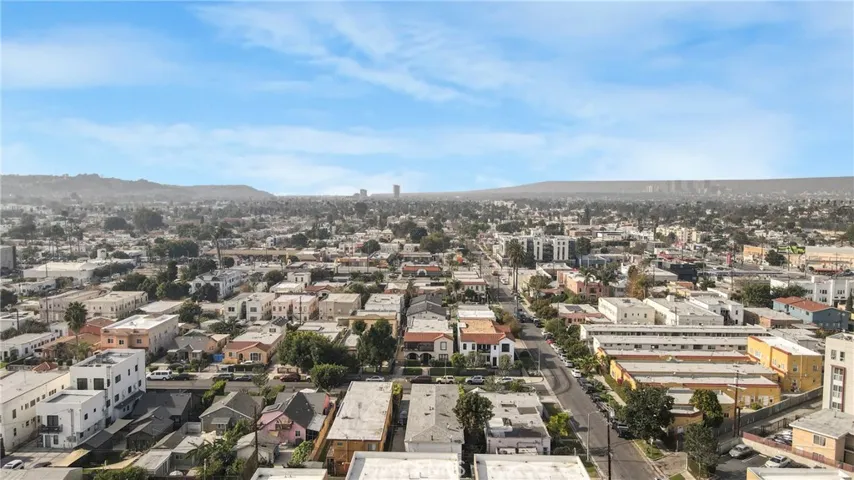 2806 S Norton Avenue, Los Angeles, California 90018