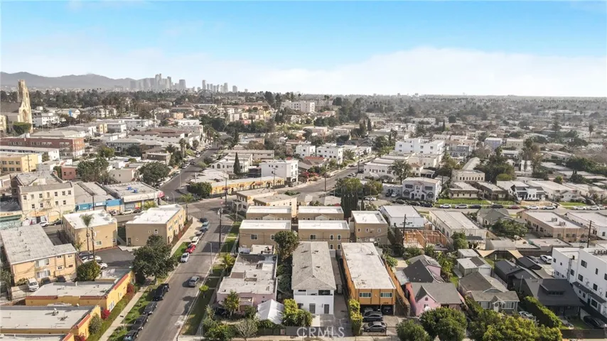 2806 S Norton Avenue, Los Angeles, California 90018