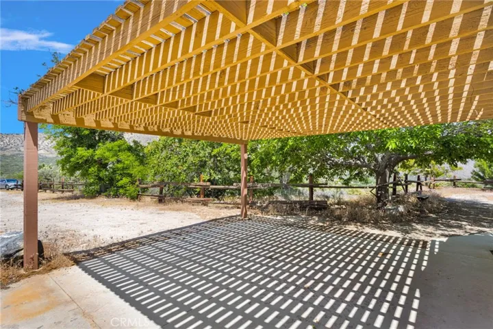 5500 Oil Well Road, Phelan, California 92371