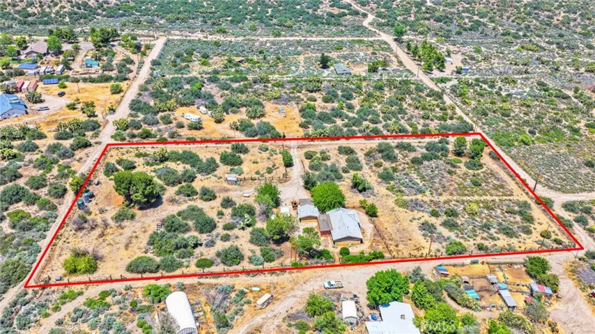 5500 Oil Well Road, Phelan, California 92371