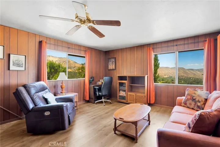 5500 Oil Well Road, Phelan, California 92371