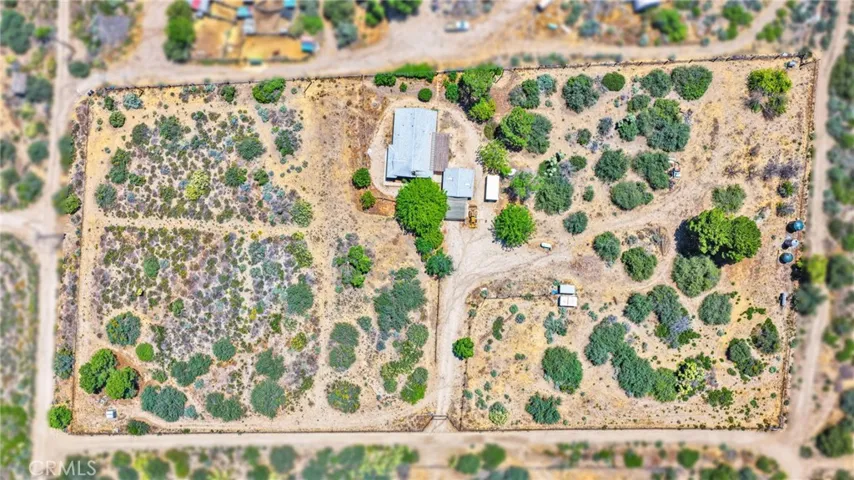 5500 Oil Well Road, Phelan, California 92371