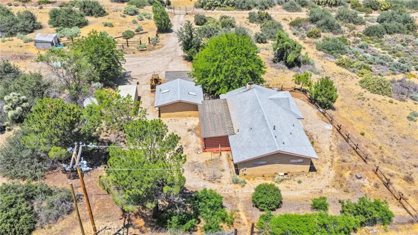 5500 Oil Well Road, Phelan, California 92371
