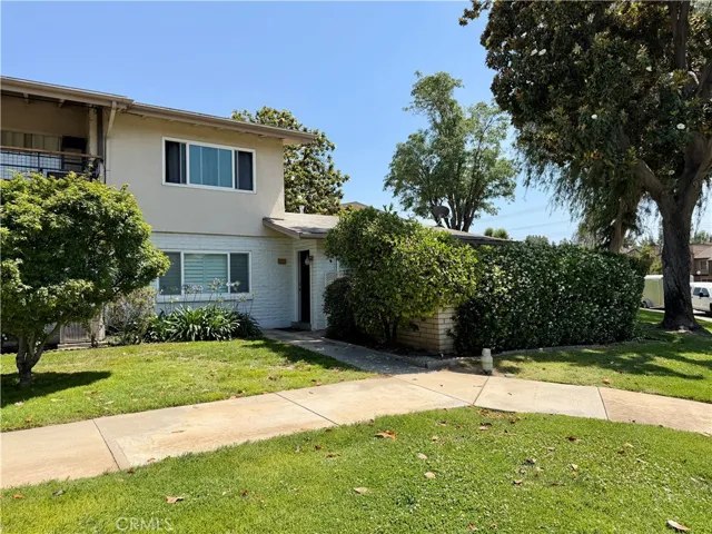 102 N Center, Redlands, California 92373