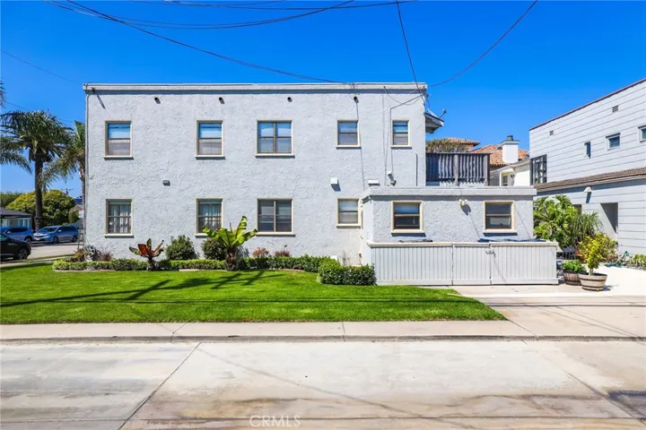 114 4th Street, Seal Beach, California 90740