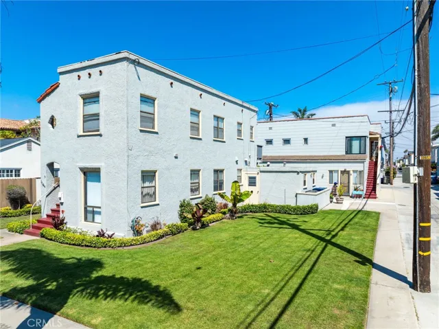 114 4th Street, Seal Beach, California 90740